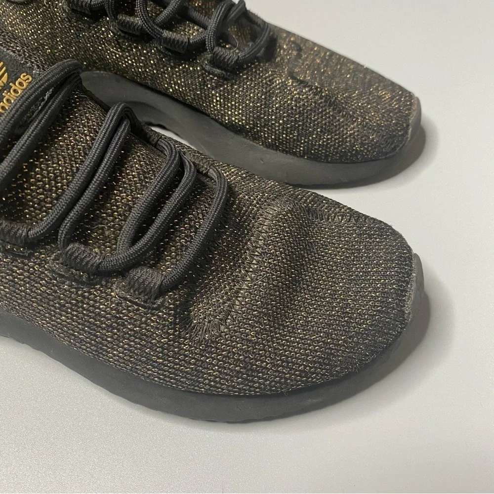 Adidas tubular shadow girls shoes Sz 4 black gold